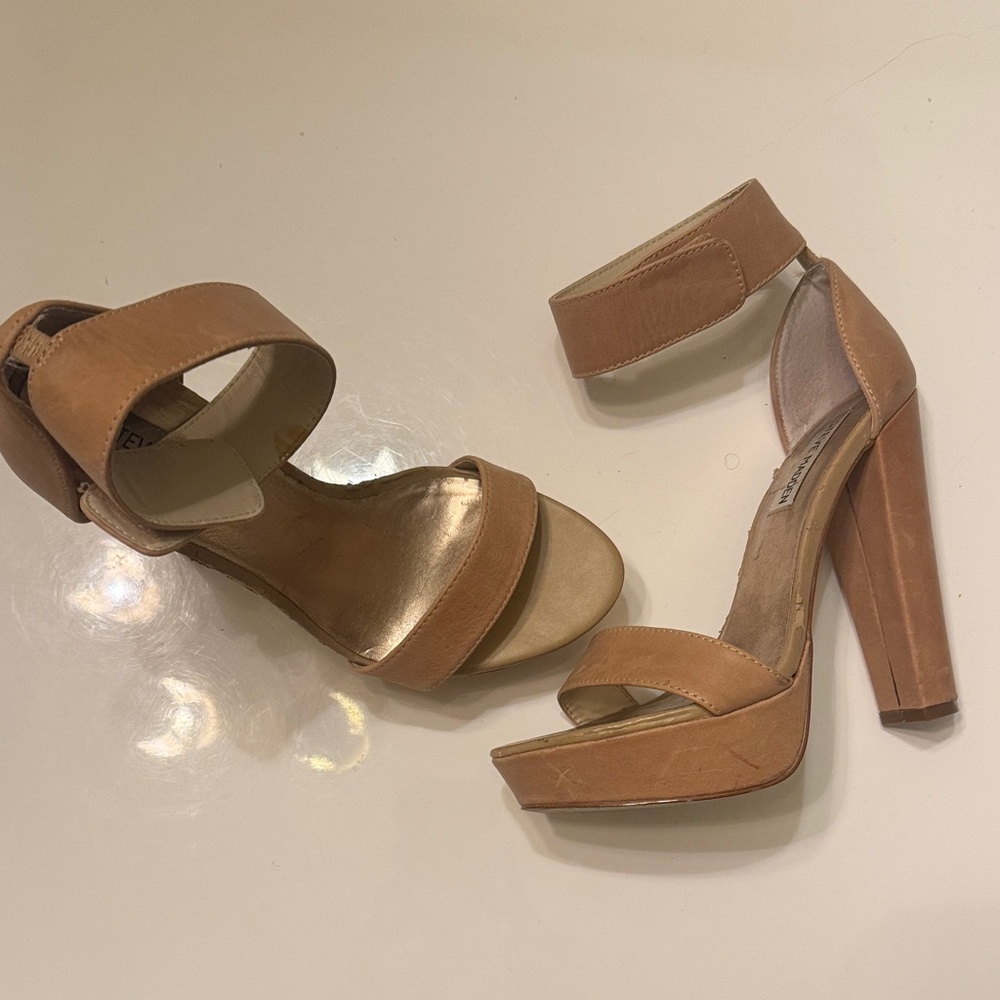 Steve Madden Tan Platform Heels Sandals